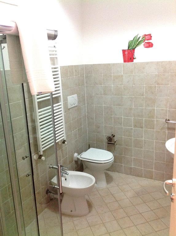 Ai Giardini Rooms -Vicino Ospedale Borgo Trento E Centro Storico Verona Bilik gambar