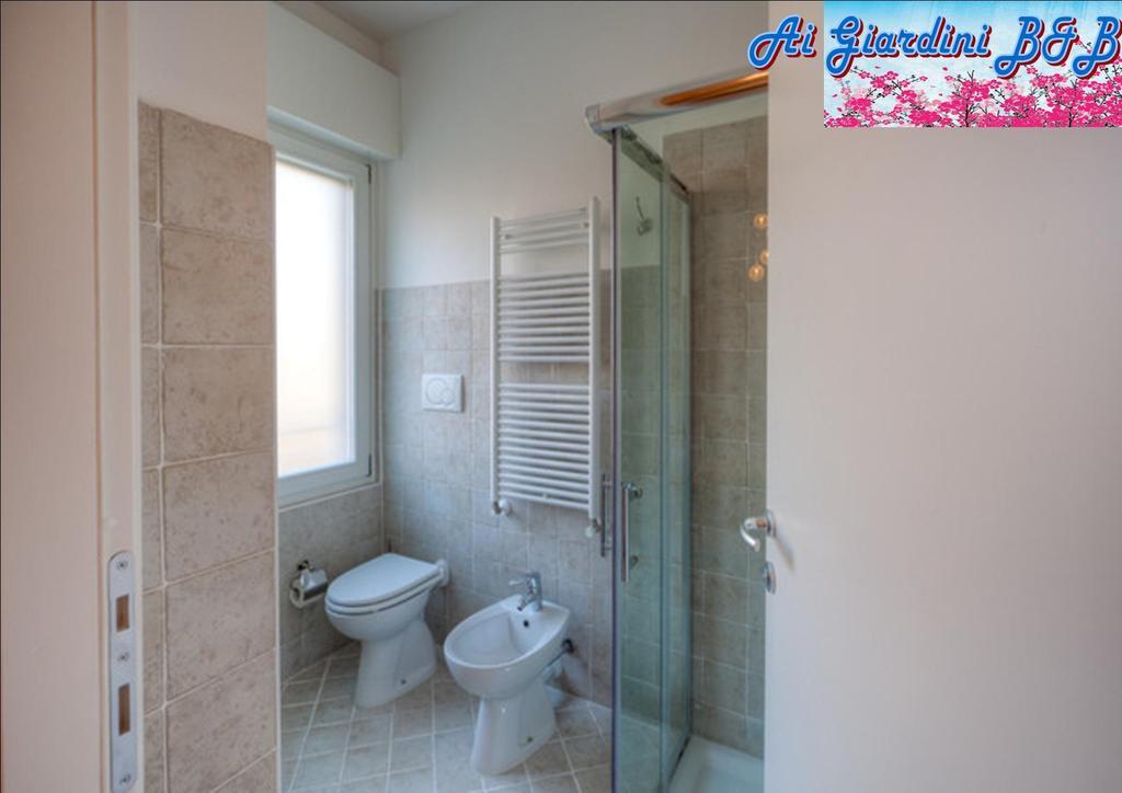 Ai Giardini Rooms -Vicino Ospedale Borgo Trento E Centro Storico Verona Bilik gambar