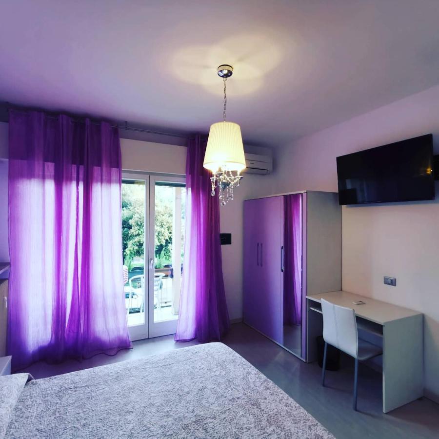 Ai Giardini Rooms -Vicino Ospedale Borgo Trento E Centro Storico Verona Luaran gambar
