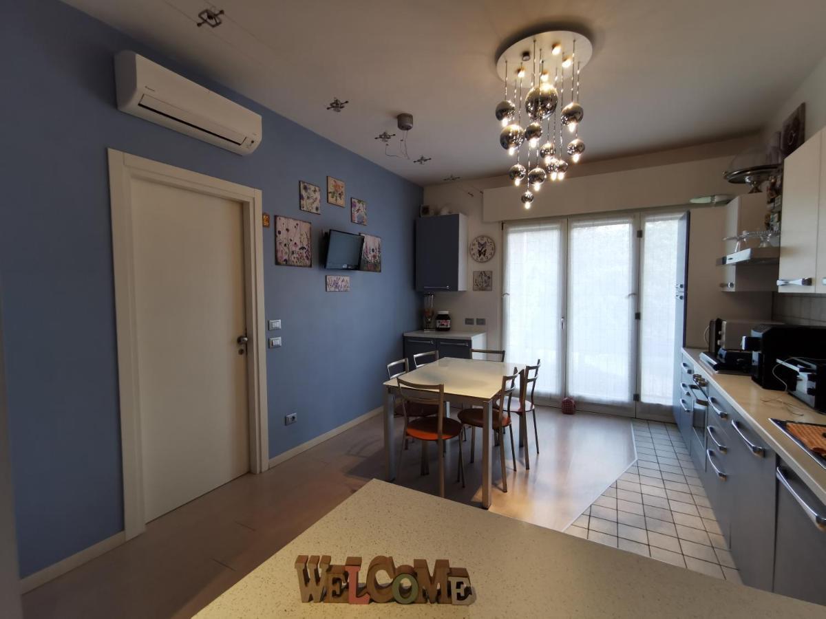 Ai Giardini Rooms -Vicino Ospedale Borgo Trento E Centro Storico Verona Luaran gambar